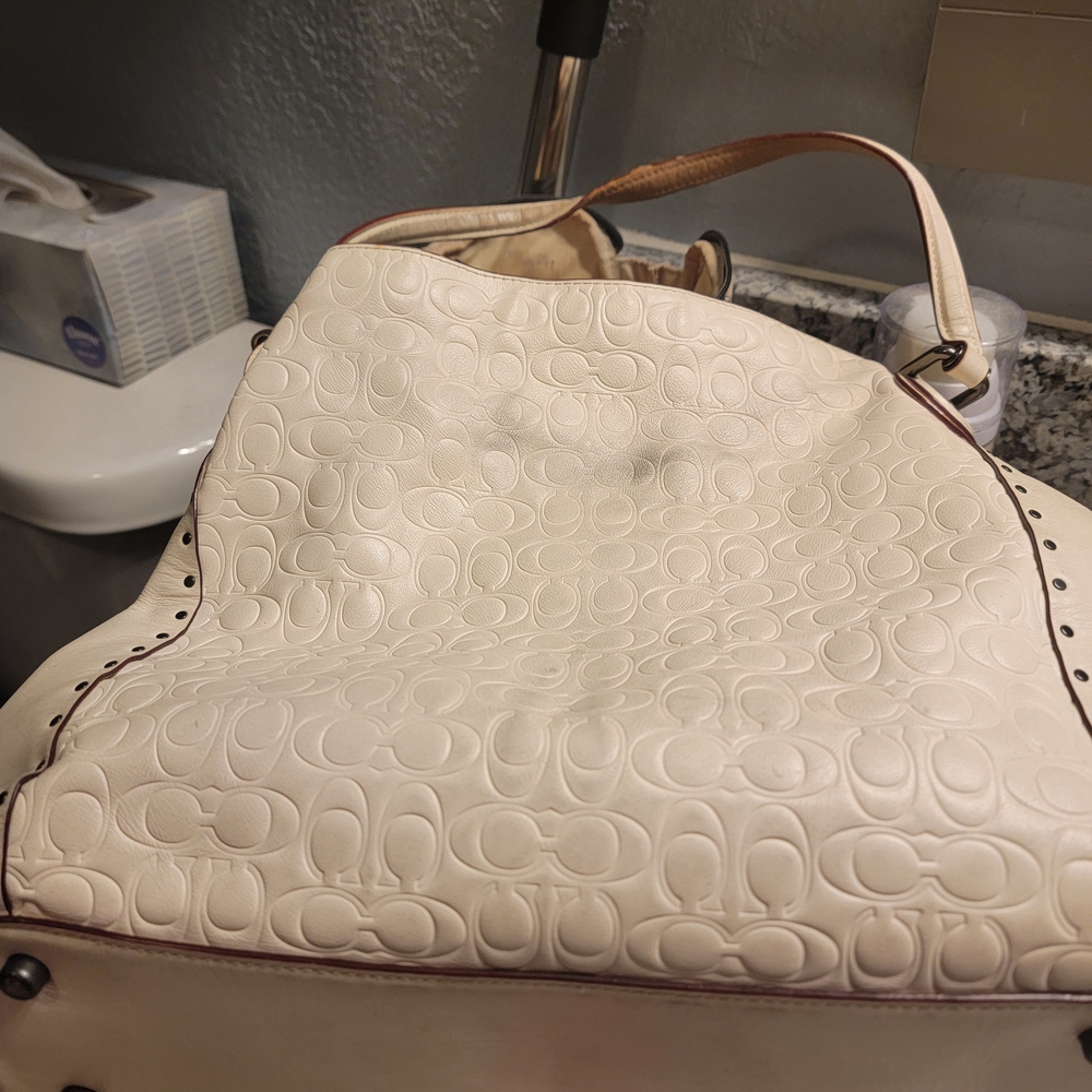 Coach Cream Leather Purse - Picture 4 of 5
